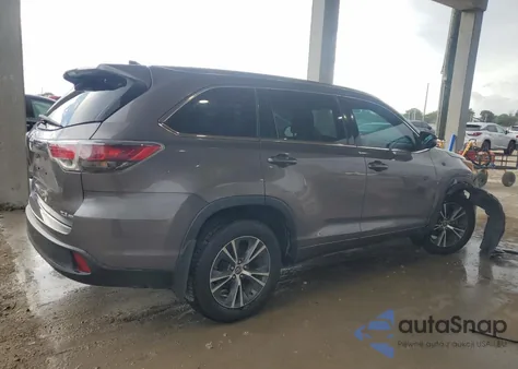 2016 Toyota Highlander Xle z USA, uszkodzony, nr VIN 5TDJKRFH7GS331388